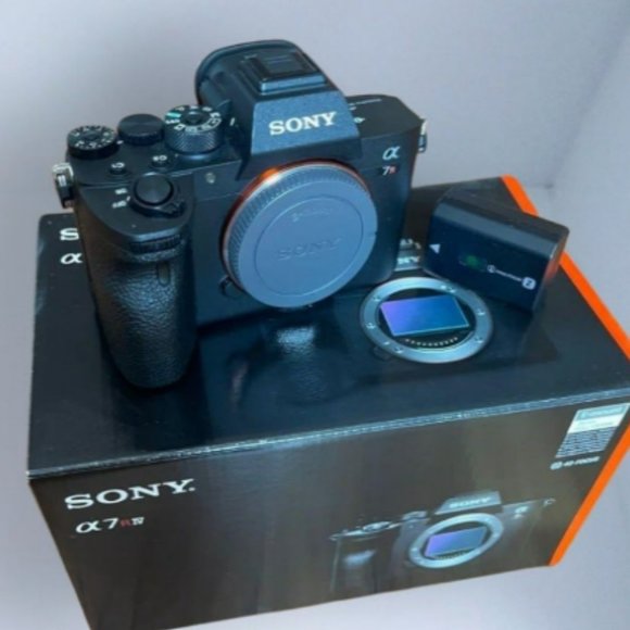 Sony Other - Sony A7R IV Mirrorless Digital Camera